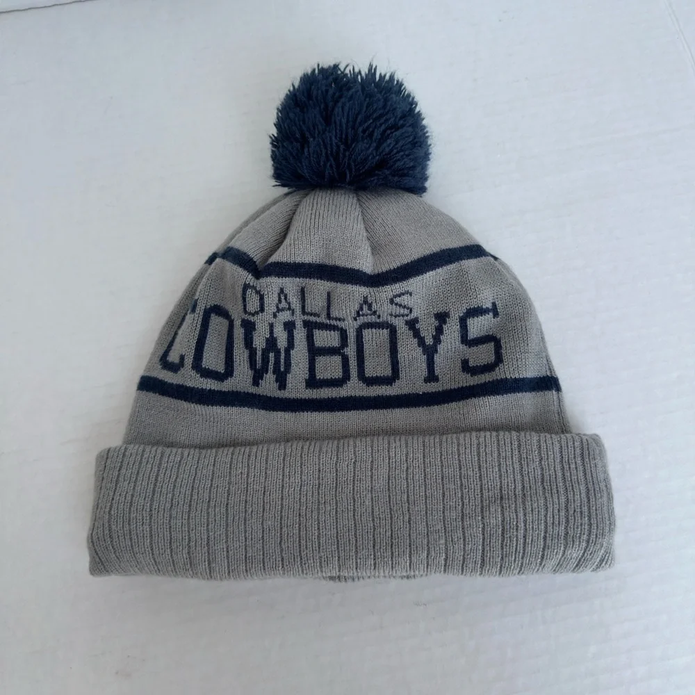New Era Dallas Cowboys || Gray Beanie with Pom Pom one size fit all